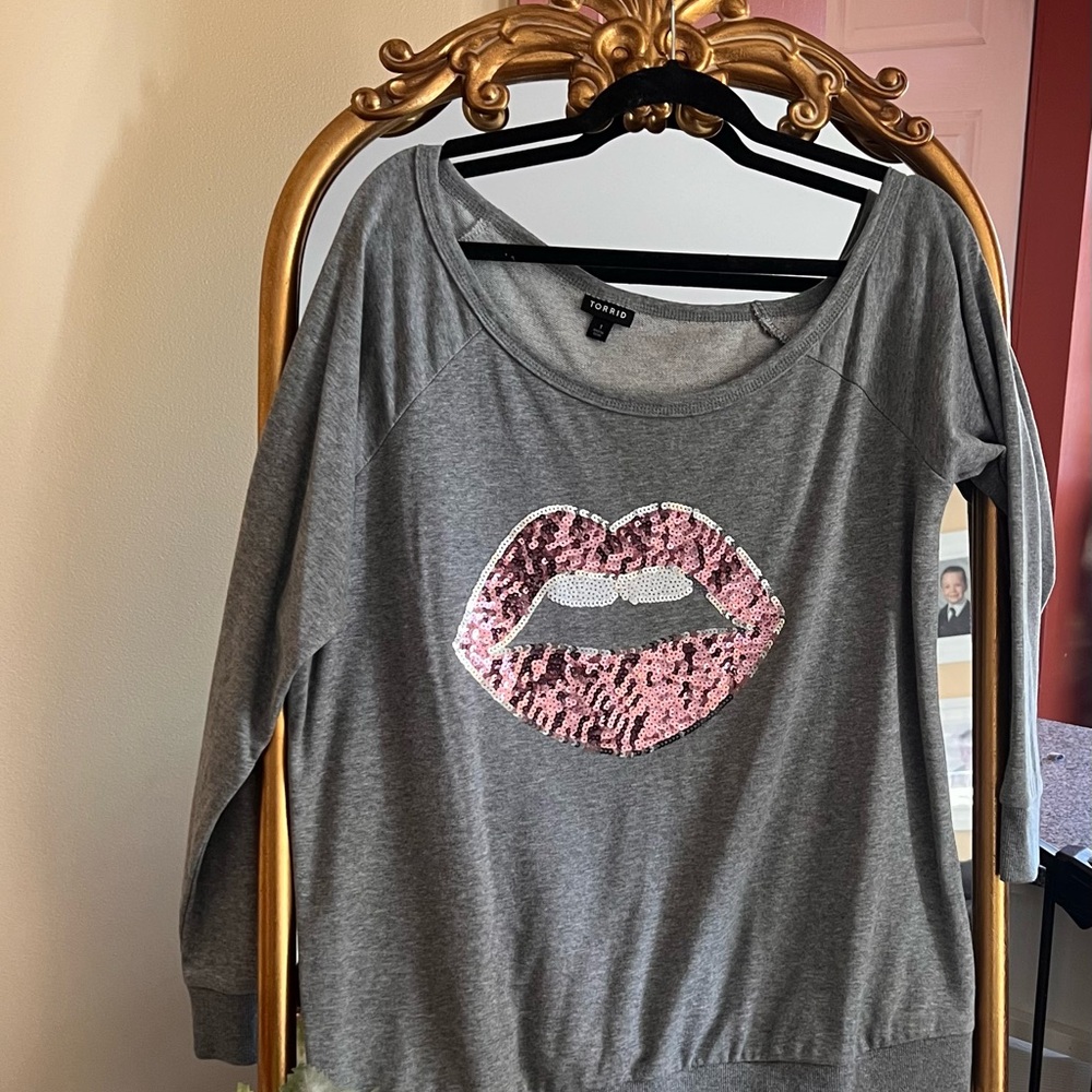 Torrid Gray Off The Shoulder Sweatshirt with Pink Sequin Lips.Never Worn/WO Tags